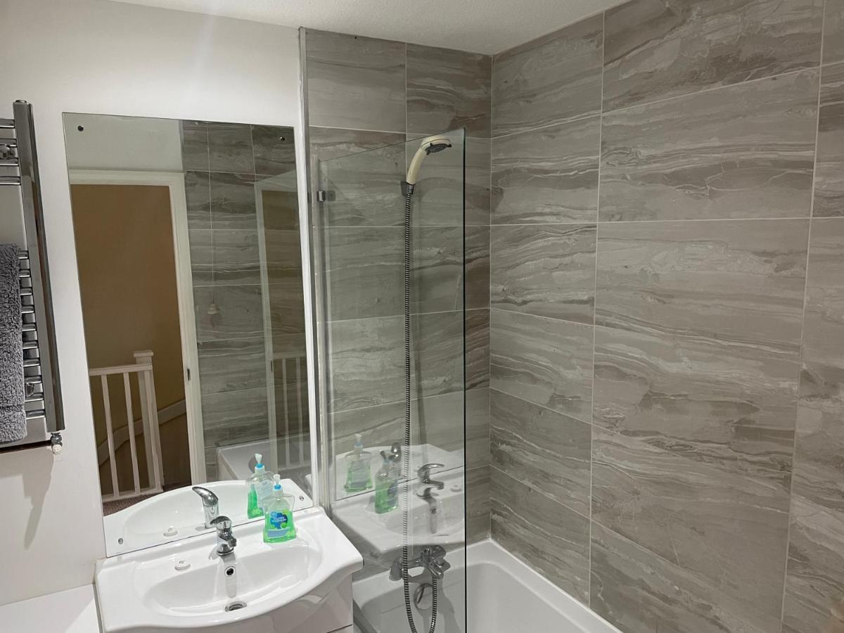 Rough Close The Swallows Popular Location 3 Bedroom House Free Wi-Fi And Sky Tv In All Rooms מראה חיצוני תמונה